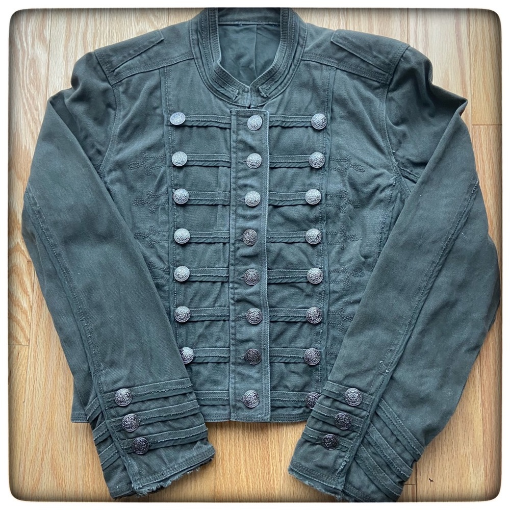 ❌SOLD❌ Vintage Military Style Cropped Jacket